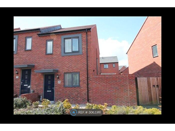 2 Bedroom Semi-Detached House To Rent In Light Lane, Telford, TF3