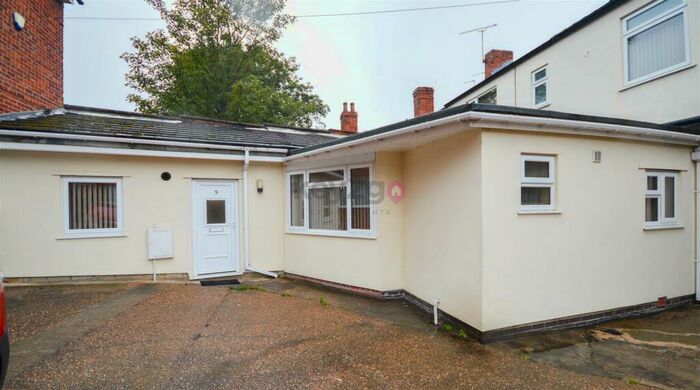 1 Bedroom Semi-Detached Bungalow To Rent In High Street, Beighton, S20