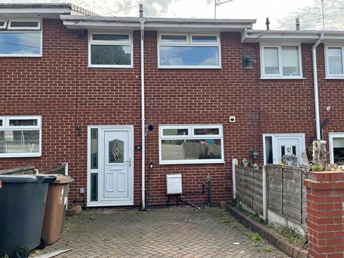 3 Bedroom Terraced House For Sale In Cambridge Street, Stalybridge, SK15
