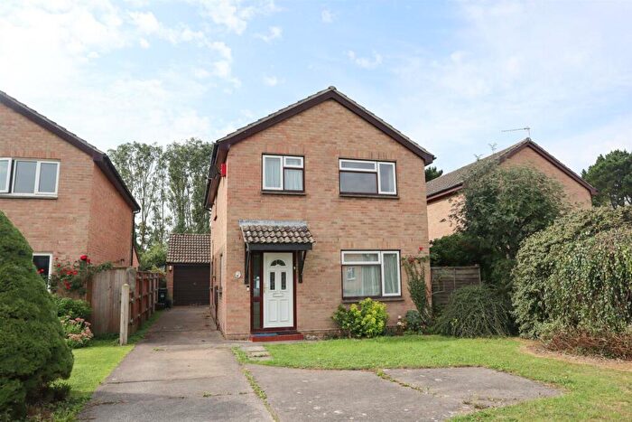 3 Bedroom House To Rent In Longacre, Clevedon, BS21