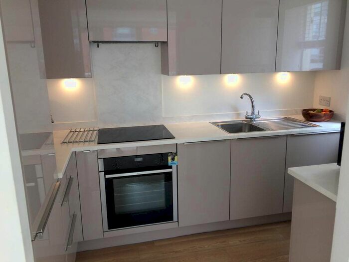 2 Bedroom Flat To Rent In Royal Quay, Kings Dock, Liverpool, L3