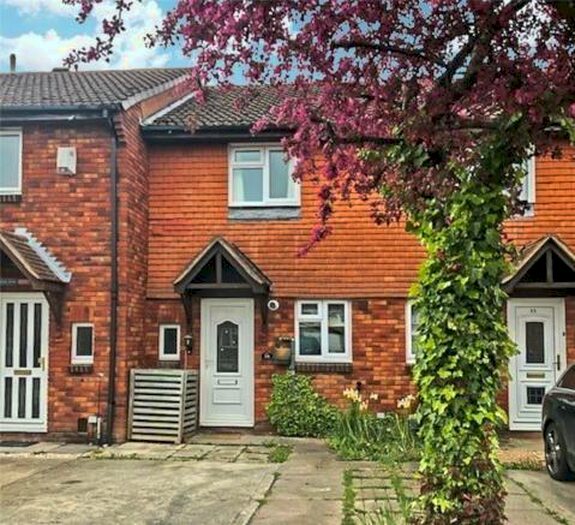 2 Bedroom Terraced House To Rent In The Moors, Thatcham, RG19