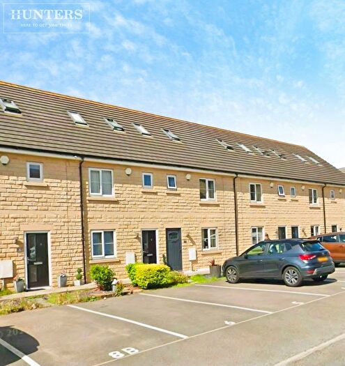 4 Bedroom Town House To Rent In Watson Court, Hoyland, S74