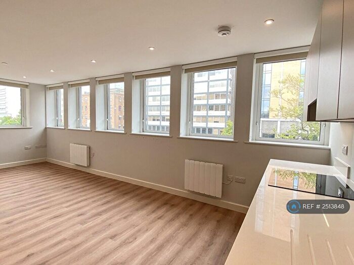 2 Bedroom Flat To Rent In Christchurch Road, Bournemouth, BH1