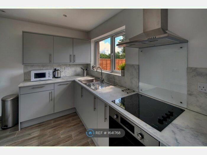 3 Bedroom End Of Terrace House To Rent In Charfield Road, Bristol, BS10