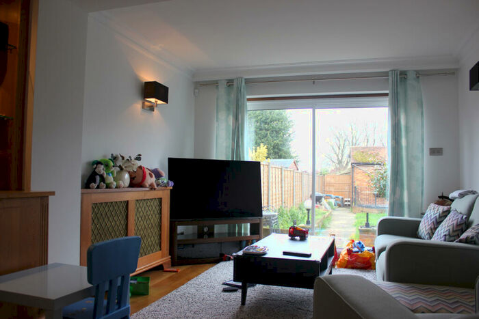 5 Bedroom Semi-Detached House To Rent In Brooklands Avenue, Sidcup, DA15