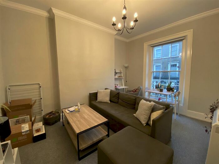 1 Bedroom Flat To Rent In Harmer Street, Gravesend, DA12