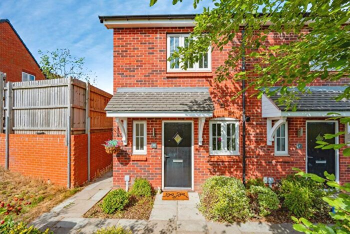 2 Bedroom End Of Terrace House For Sale In Orchid Close, Tamworth, Staffordshire, B79
