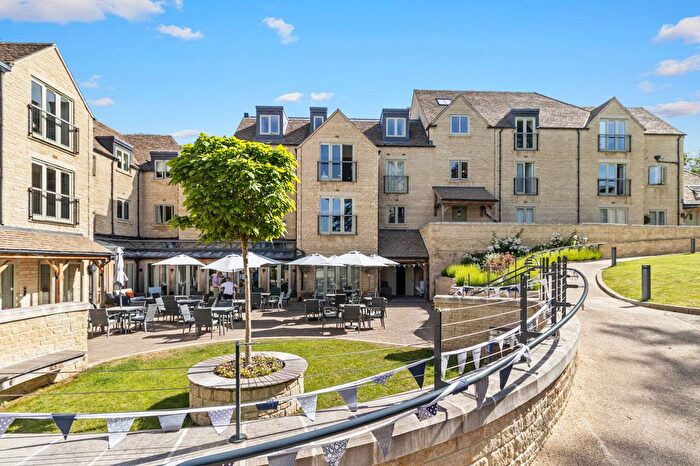 1 Bedroom Property For Sale In Lime Crescent, Siddington Park, Siddington, Cirencester, GL7