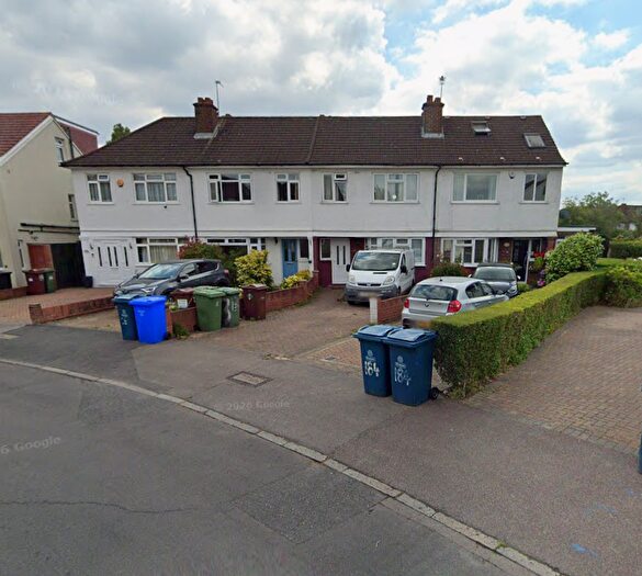3 Bedroom Terraced House To Rent In Waverley Road, Harrow, HA2