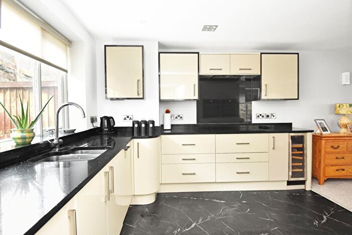 3 Bedroom Terraced House For Sale In High Bridge Court, Waterside, Knaresborough, HG5