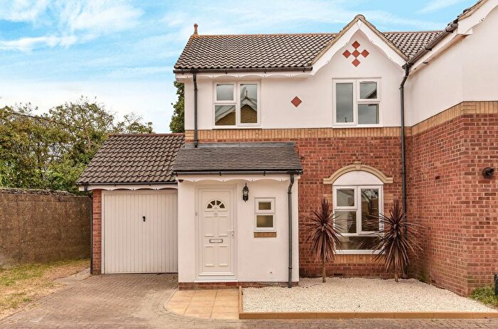 3 Bedroom Semi-Detached House To Rent In Hadleigh Close, Merton Park, London, SW20