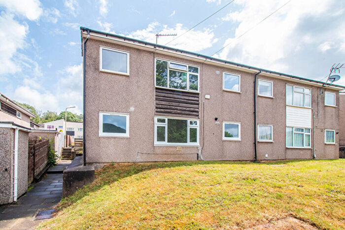 2 Bedroom Flat To Rent In West View, Taffs Well, CF15