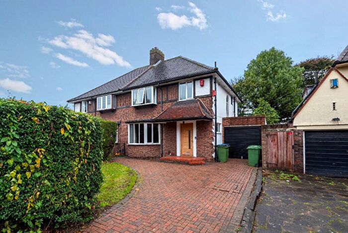 3 Bedroom Semi Detached House To Rent In Eltham Road, London, SE9