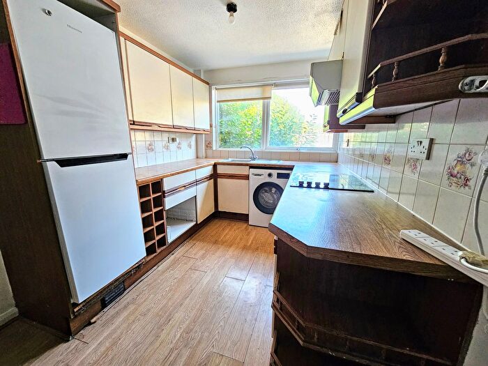 1 Bedroom Terraced House To Rent In Manor Waye, Uxbridge, UB8