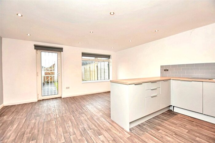 3 Bedroom Terraced House For Sale In Ashlea Green, Leeds, West Yorkshire, LS13