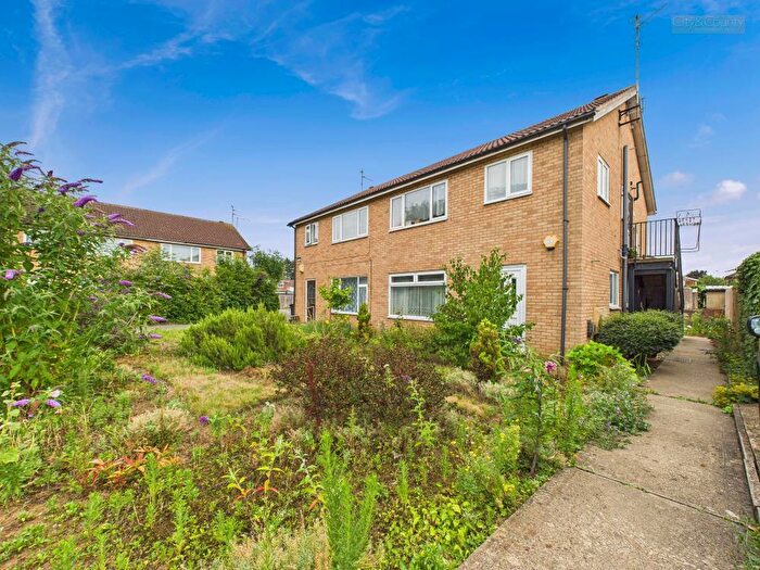 2 Bedroom Flat For Sale In Star Mews, Peterborough, PE1