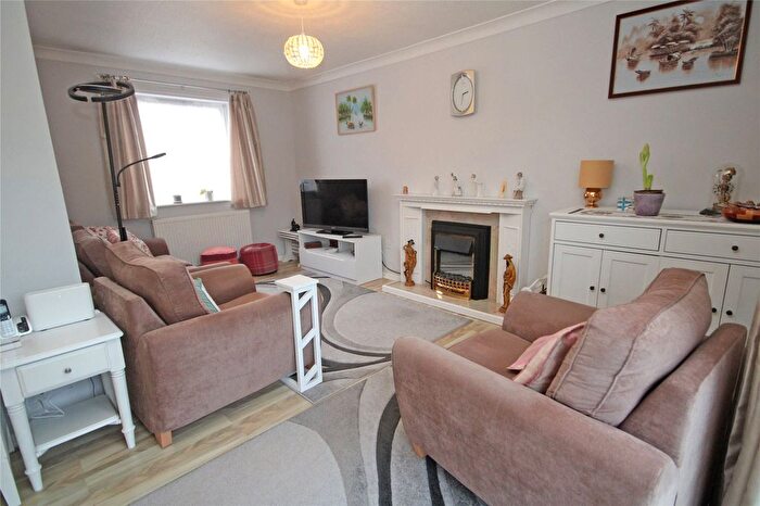 3 Bedroom Bungalow For Sale In Hatfield Court, New Milton, Hampshire, BH25