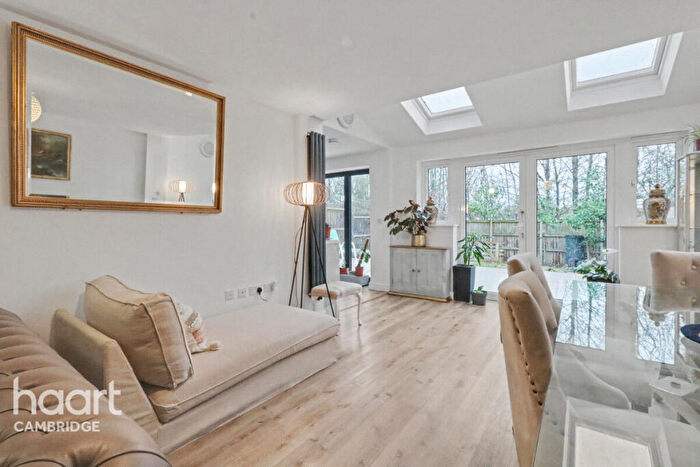 5 Bedroom Town House To Rent In Ploughman Way, Cambridge, CB2