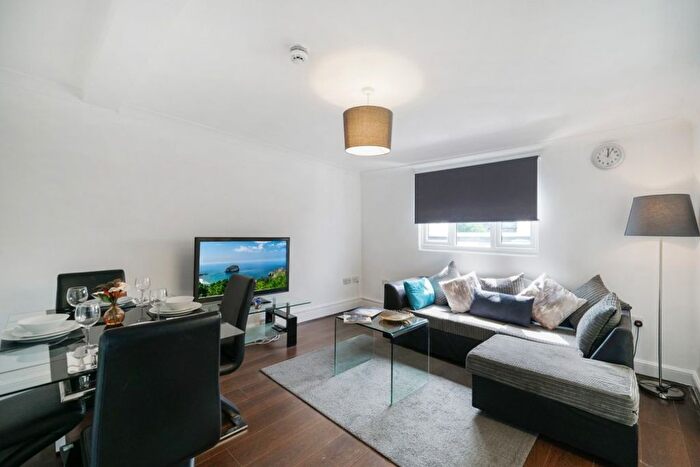 2 Bedroom Flat To Rent In West Cromwell Road, London, SW5