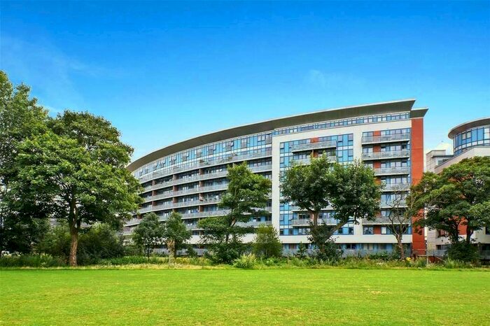 2 Bedroom Apartment To Rent In Roundwood Court, Meath Crescent, London, E2