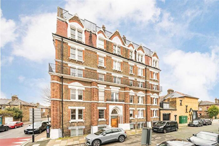 2 Bedroom Flat For Sale In Ashbury Road, Battersea, SW11