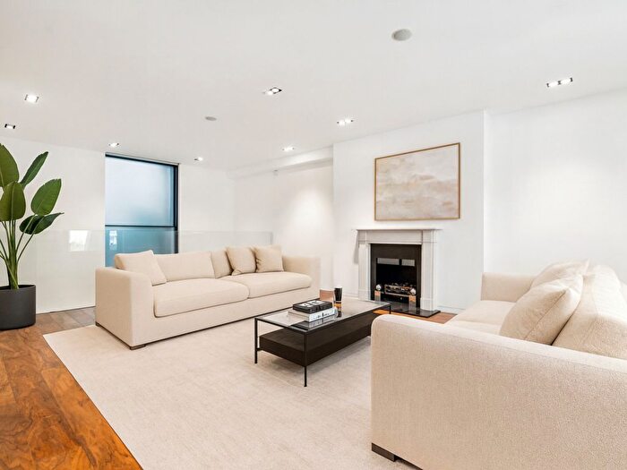 3 Bedroom Mews To Rent In Roland Way, London, SW7