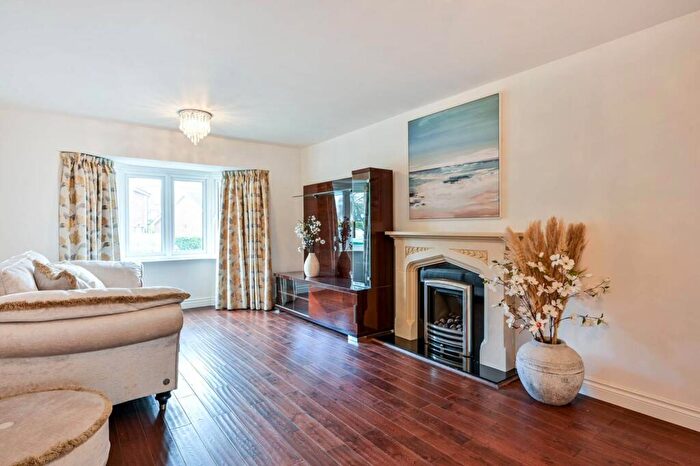 3 Bedroom Semi Detached House For Sale In Forster Road, Guildford, GU2