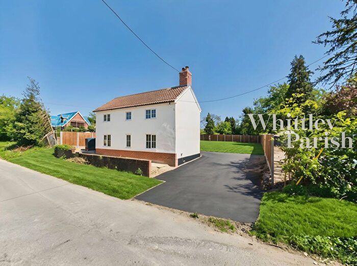 3 Bedroom Detached House For Sale In Old Ipswich Road, Yaxley, Eye, IP23