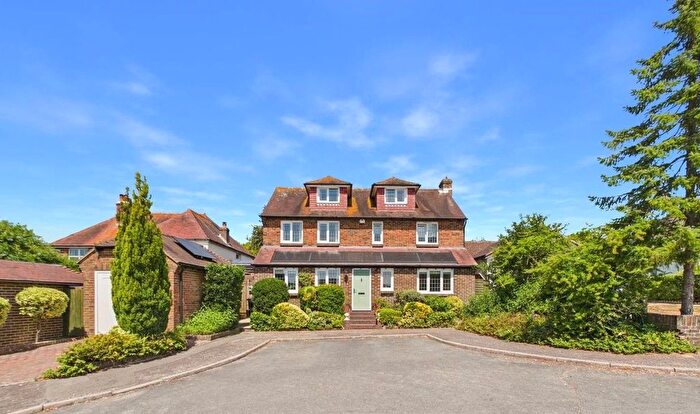 4 Bedroom Detached House For Sale In Nepfield Close, Findon Village, Worthing, BN14