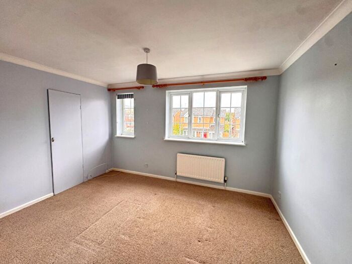 4 Bedroom Detached House For Sale In Family Home - Aston Clinton - Viewing Day St November, HP22