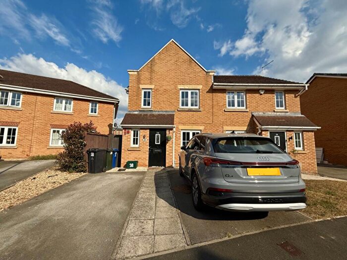 3 Bedroom Semi-Detached House To Rent In Sargeson Road, Armthorpe, Doncaster, DN3