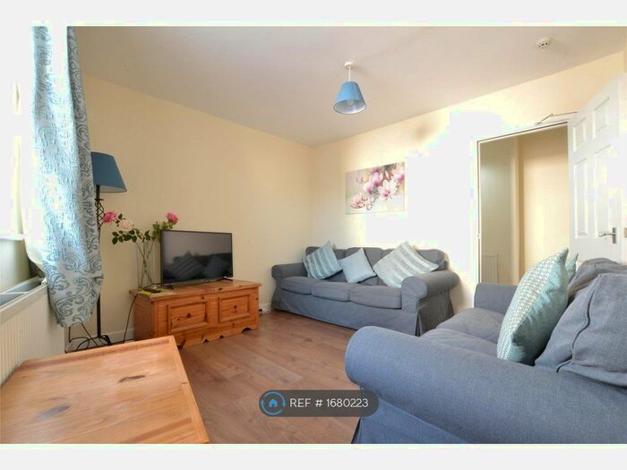 6 Bedroom Terraced House To Rent In Bristol Road, Gloucester, GL1