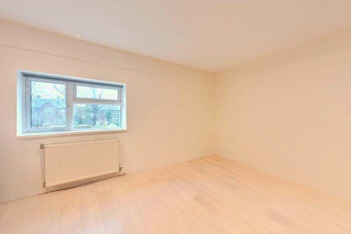 6 Bedroom Semi-Detached House To Rent In Cedar Way, Guildford, GU1