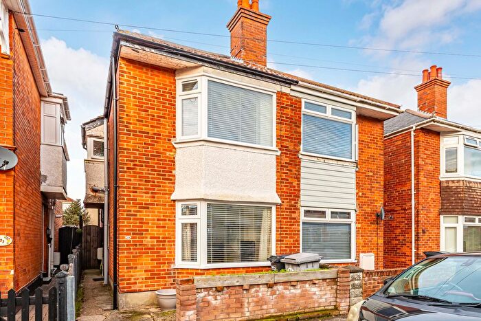 3 Bedroom Semi Detached House For Sale In Wheaton Road, Bournemouth, BH7