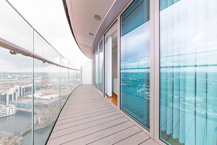 Studio To Rent In Crossharbour Plaza, Canary Wharf, E14