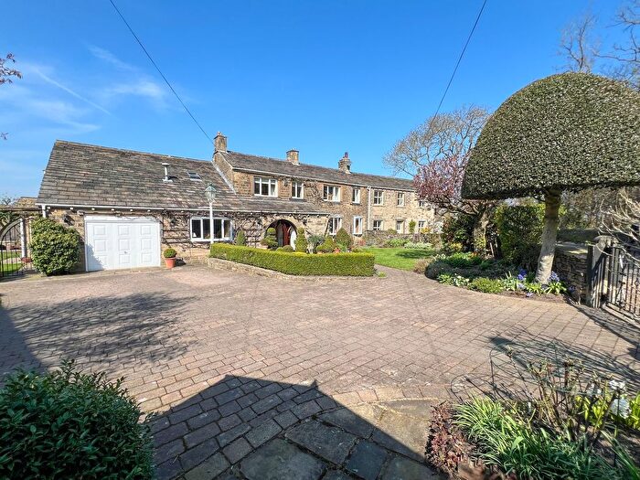 4 Bedroom Property For Sale In Riley Lane, Kirkburton, Huddersfield, HD8