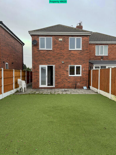 4 Bedroom Semi-Detached House To Rent In Highfield Crescent, Thorne, Doncaster, DN8