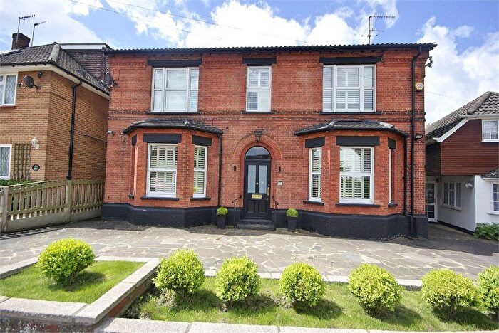 4 Bedroom Detached House To Rent In Bushey Grove Road, Bushey, WD23