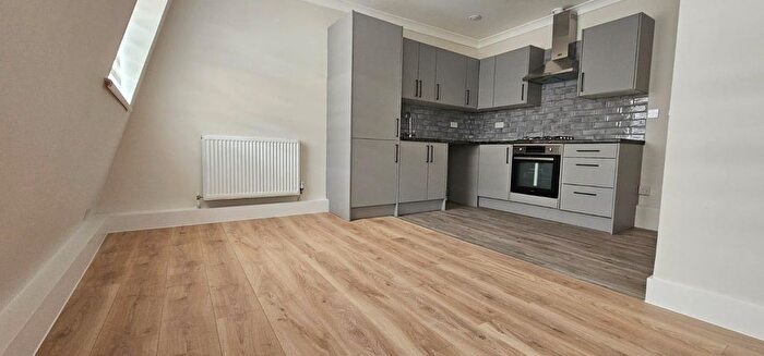 1 Bedroom Flat To Rent In Roman Road, London, E3