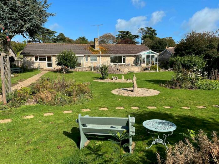 4 Bedroom Detached Bungalow For Sale In Annings Lane, Burton Bradstock, Bridport, DT6