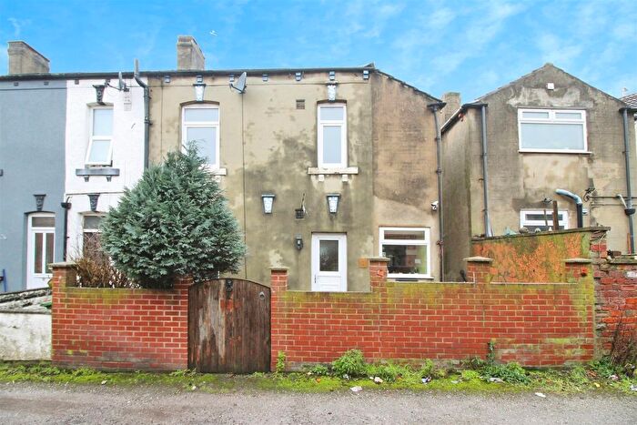 2 Bedroom Terraced House For Sale In Salem Place, Garforth, Leeds, LS25