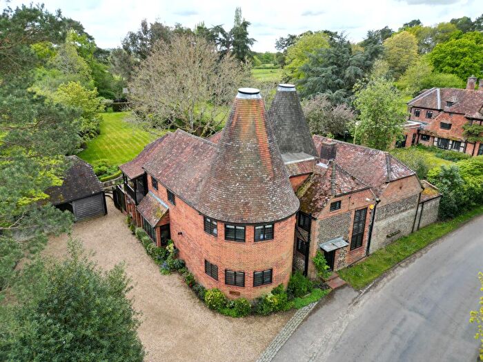 5 Bedroom Detached House For Sale In Pitt Lane, Frensham, Farnham, GU10