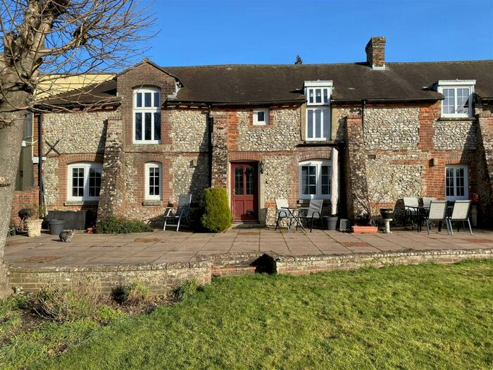 5 Bedroom Cottage For Sale In Esseborne Manor, Hurstbourne Tarrant, Andover, SP11