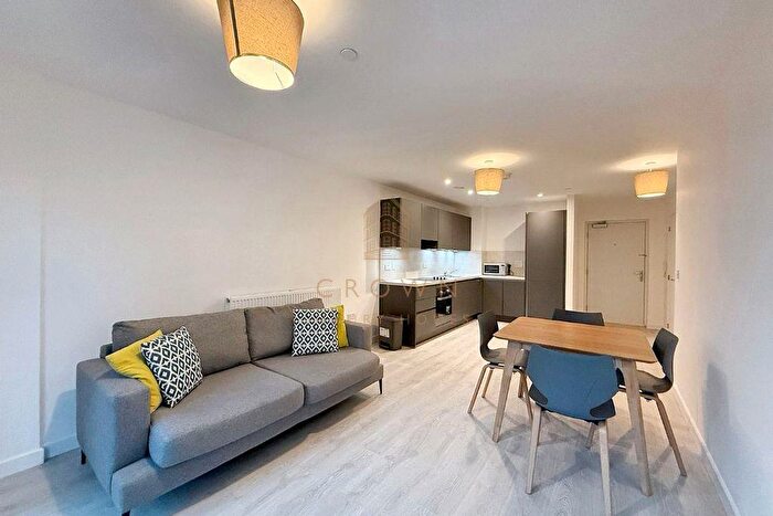 1 Bedroom Flat To Rent In East Acton Lane, London, W3