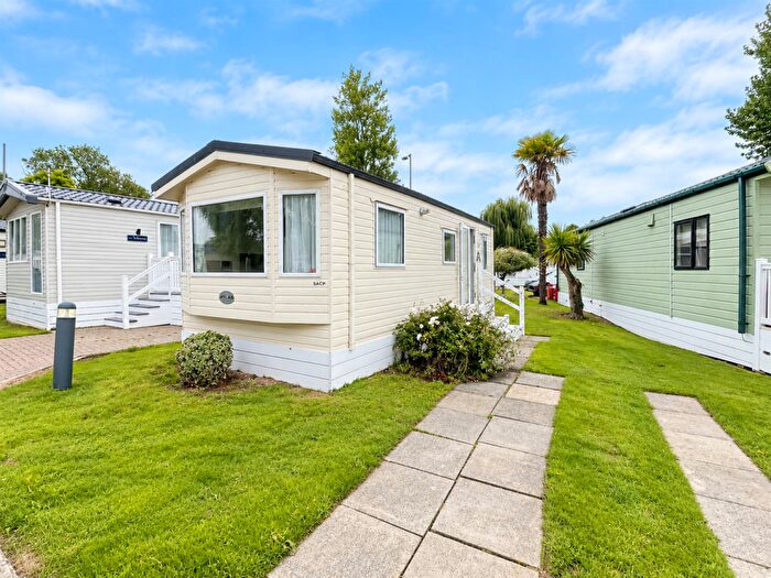 2 Bedroom Park Home For Sale In Monkton Street, Monkton, Ramsgate, CT12