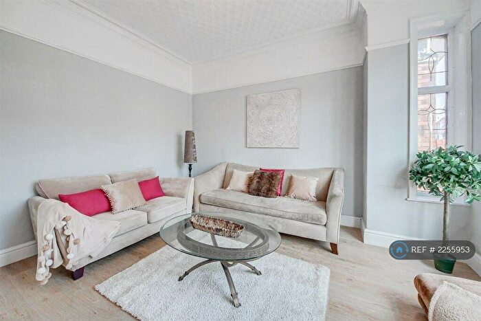 6 Bedroom Semi-Detached House To Rent In Riding Street, Southport, PR8