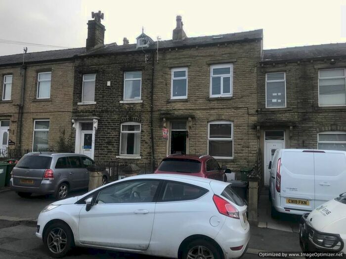 1 Bedroom Flat To Rent In Cleveland Road, Huddersfield, West Yorkshire, HD1