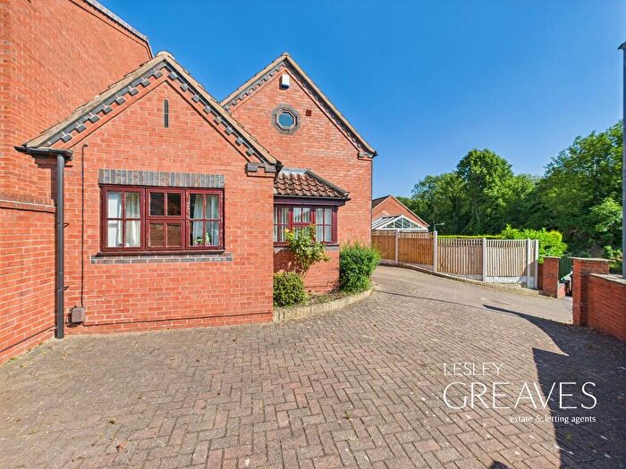 4 Bedroom Detached House For Sale In Jessops Lane, Gedling, Nottingham, NG4