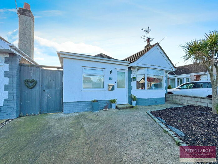 3 Bedroom Detached Bungalow For Sale In Bryn Coed Park, Rhyl, LL18